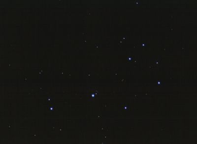 Рассеяное звездное скопление Плеяды (M 45).
